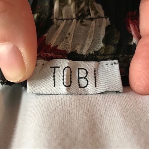 Tobi Black Floral A-line Mini Circle Skirt - Picture 6 of 8